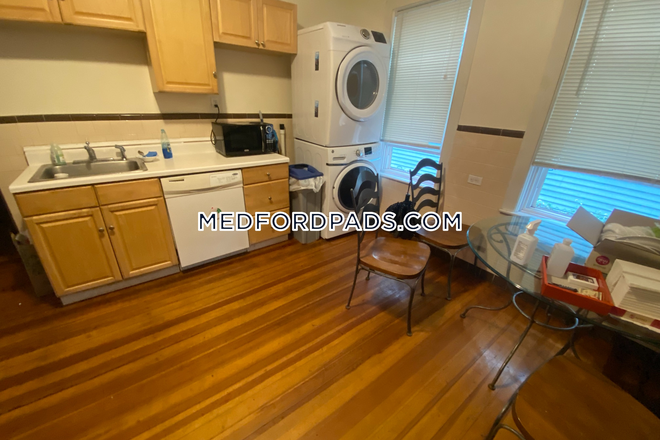 Kitchen - 4bd/1bath- 6/1/25- Adams St. Apartments