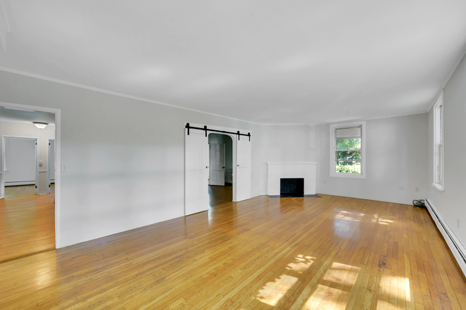 Living Room - Beautiful 3-4 bedroom, 1.5 bath, walking distance to campus Apartments