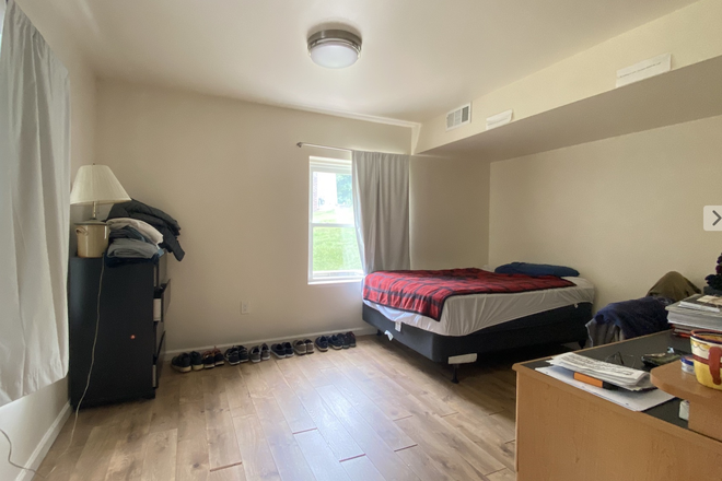 Bedroom - Furnished room at 77 Red Hill Rd-Princeton House