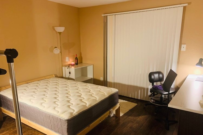 Bedroom - Filling a room in a 3b2b
