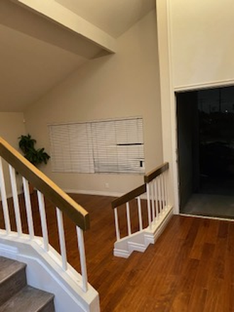 Entry - Walk-to-Campus and Dodge College 5 bedroom Pool Home