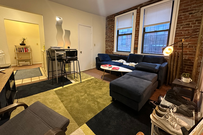 1 - GREAT location 2 bedroom near Whole Foods Apartments