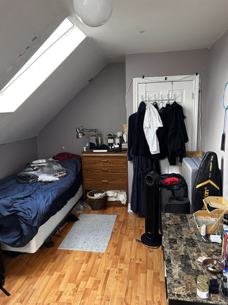 Bedroom for rent - Room in a shared apartment