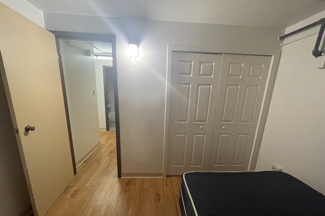 Bedroom - Marine Court, CU Boulder housing