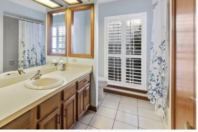 bathroom - Furnished and Unfurnished bedrooms available for rent - FEMALES ONLY House