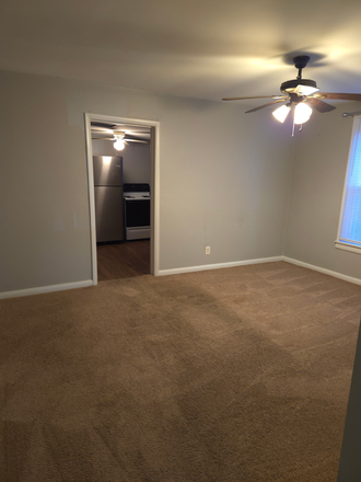 Bedrom - Walk to MTSU / 1 Bedroom / 1 Bath
