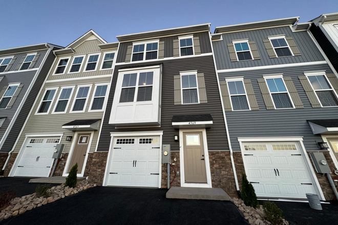 Front View - Brand New 4-bedroom townhome for rent