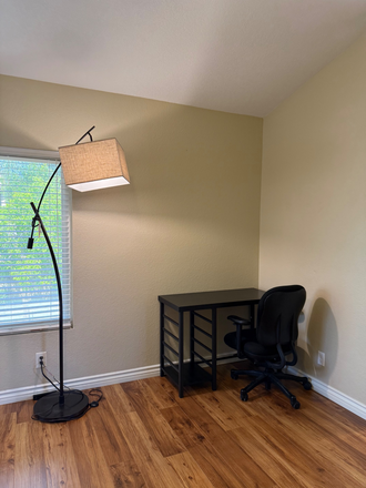 Master bedroom for rent - Move-in Ready! Furnished Private Room & Master Bedroom Available in Safe Neighborhood House