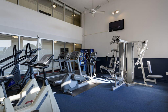 Gym - Parkway Plaza Apartments