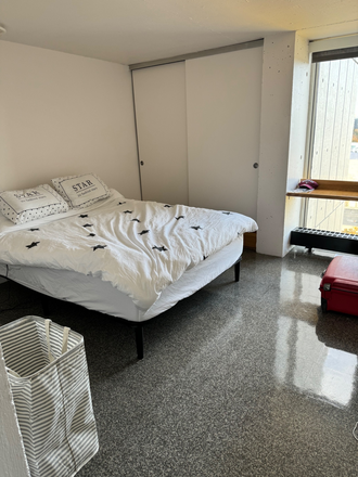 Bedroom - Beautiful river view 1b Harvard apartment