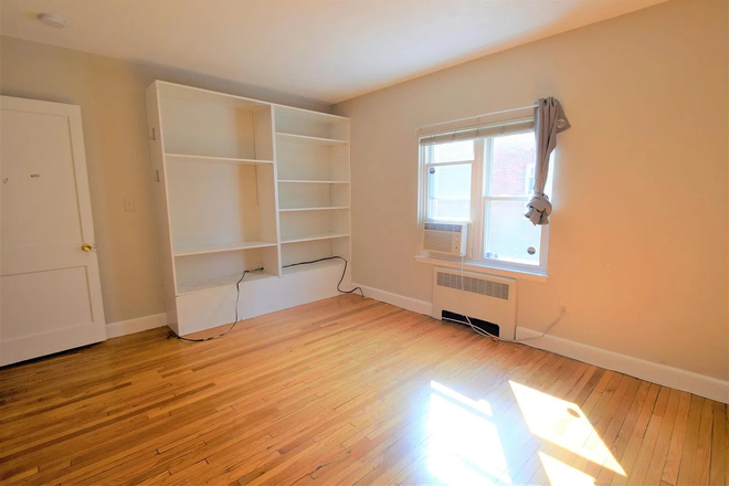 Bedroom for Sublet - **SPRING 2027 SUBLET** at 9 Undine Rd, 4 Min Walk To Campus, Bedroom to yourself, 3 Male Housemates