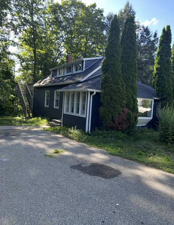 House - Newly renovated house 6-minute drive from UConn