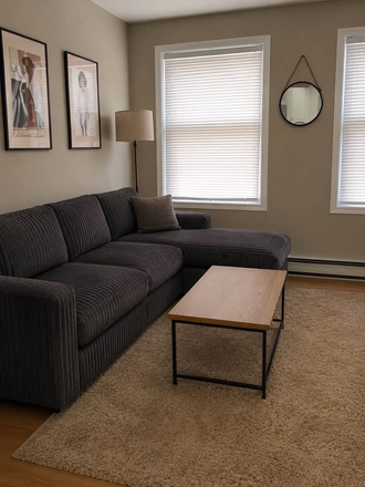 Call NOW for showings! 617-236-8550 - PRINCE ST - HIGH QUALITY 3BR/1BA IN NORTH END FOR *9/1/2026* W/ DW, LNDRY IN UNIT, OPEN LAYOUT! Apartments