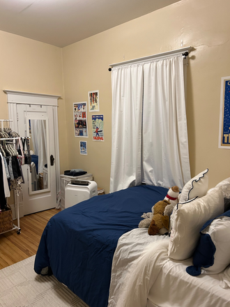 Bedroom - Bedroom for Sublease in Adorable House on 11th