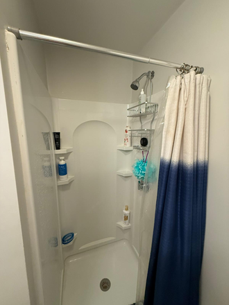 Separate bathroom - LaCourt Realty LLC Apartments