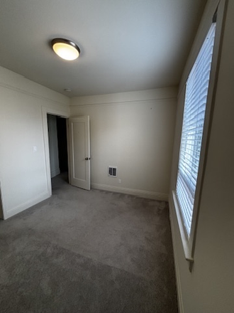 Bedroom for rent - 514 3rd Ave Apartment Bedroom For Rent