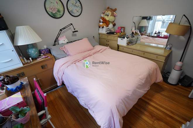 1 - FEB 2026-Sweet Brighton Studio, H/HW inc. NO FEE! Apartments