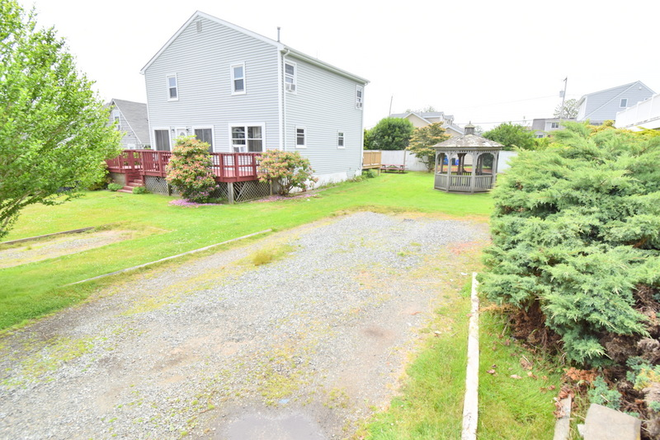 Outside - 12 Gaspee Rd, Narragansett RI House