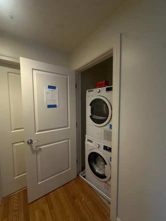 Washer/Dryer - University West Apartments, Sublease for Spring 2026