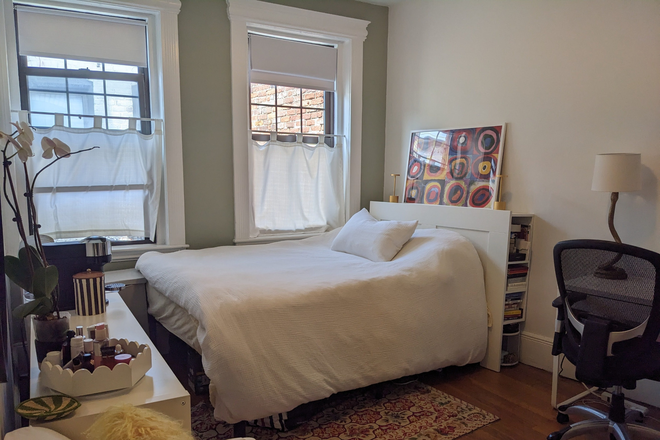 bedroom 1-current - FEMALES ONLY- NO rental FEE- beautifully furnished room- heat/H2O incl.- clean/safe Apartments