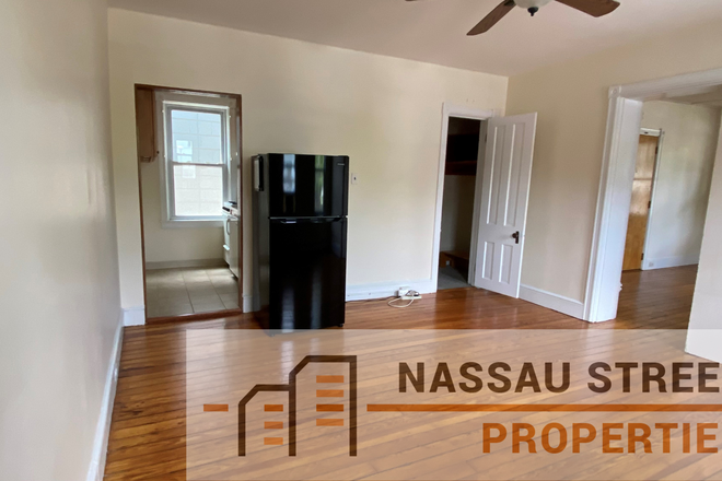 Bedroom - 1BR apt-Park Place-Princeton