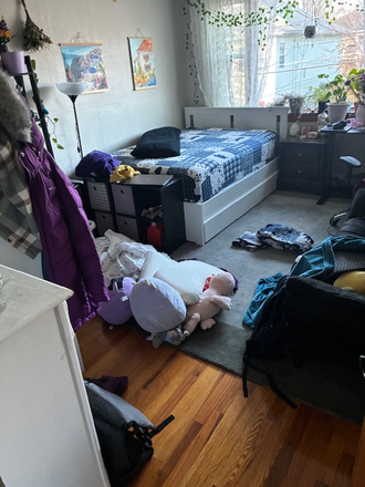 Bedroom 1 - Apartment minutes to Tufts campus on Frederick Ave