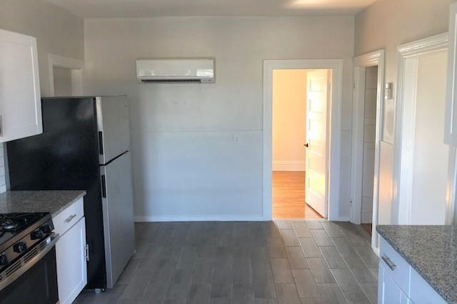 kitchen - Great 3 bed East Side lease till May 31st 2026 with option to renew. Apartments