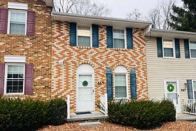 Photo - 2 Bedroom, 1.5 Bath Townhouse