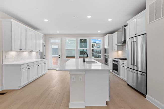 Kitchen - Unfurnished rooms in 4BR 3.5 BA thome-Vaughn Dr-Princeton