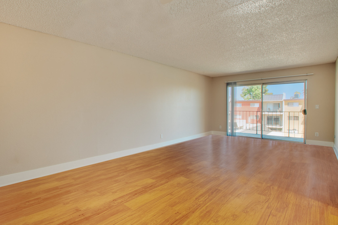 living area - Villas of Pasadena Apartments