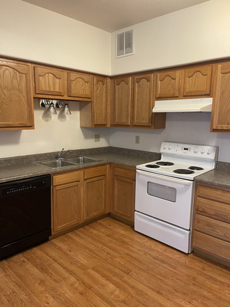 Kitchen - Key West Building Apartments