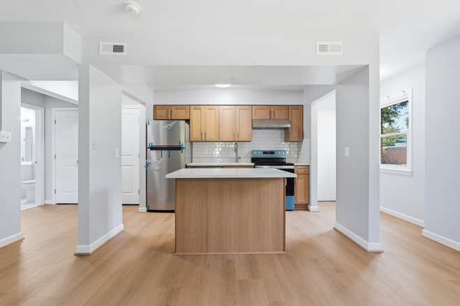 Kitchen - 4804 Calvert Rd - 1 Apartments