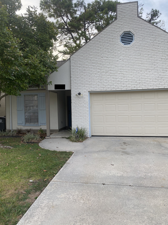 Street View - 3 Bedroom Home Starring and Highland area, one room open
