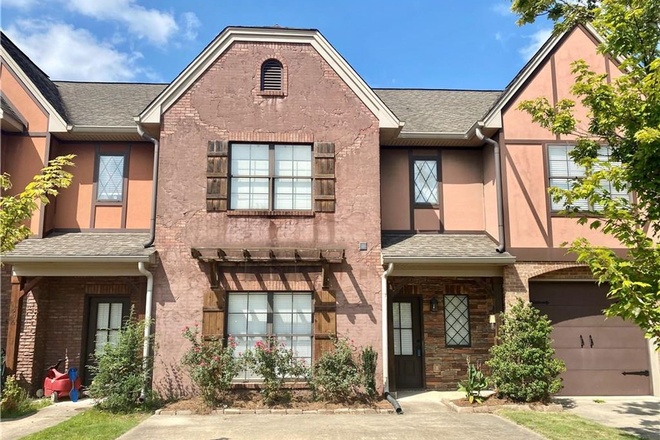  - 1994 Stephanie Court