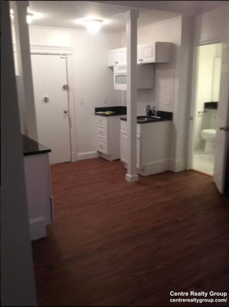 - - HALF FEE!! Close to Campus! Pet Friendly Studio w/ Heat & Hot Water Incld, Laundry in Building Apartments