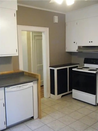 Kitchen - 2 Bedroom Apartment close to West Hartford Center