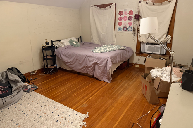 This is the bedroom! - Electric Avenue