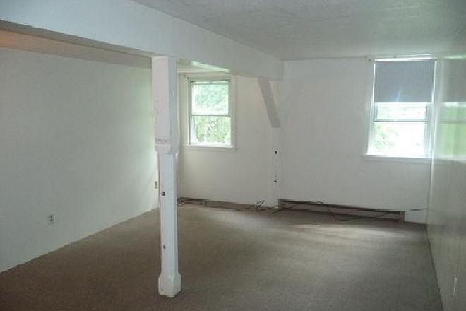 Interior - 124 Amity Street # 8  (Campus Area) Apartments