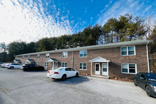  - 2 Bedroom, 1 Bath Townhouse