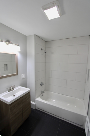 3 - Sept 2026, Fantastic 4 bed/2 bath,  Cats Friendly, Parking Inc., No Fee Apartments