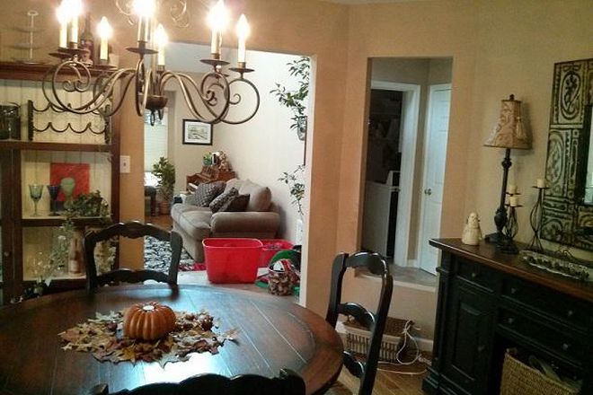 Dining area - Furnished rooms-East Countryside Dr-Princeton Townhome