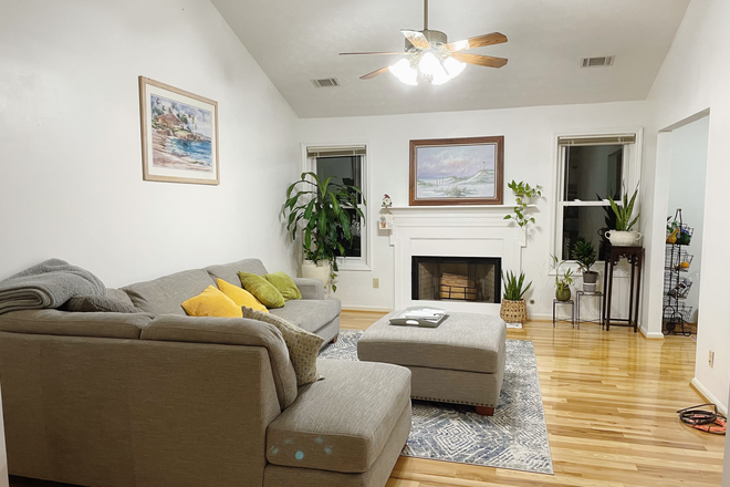 Living room - Kennesaw