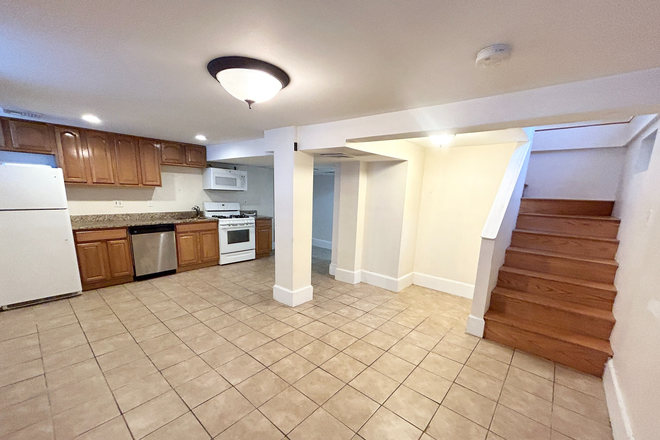 Kitchen - 3 bed 1bath on Tremont Street