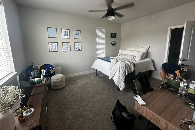 bedroom - The Yards at Old State