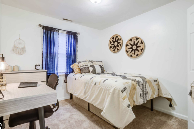 Bedroom - Collegiate Suites
