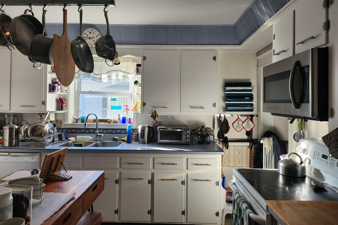 Kitchen - Great Five Sisters Location House