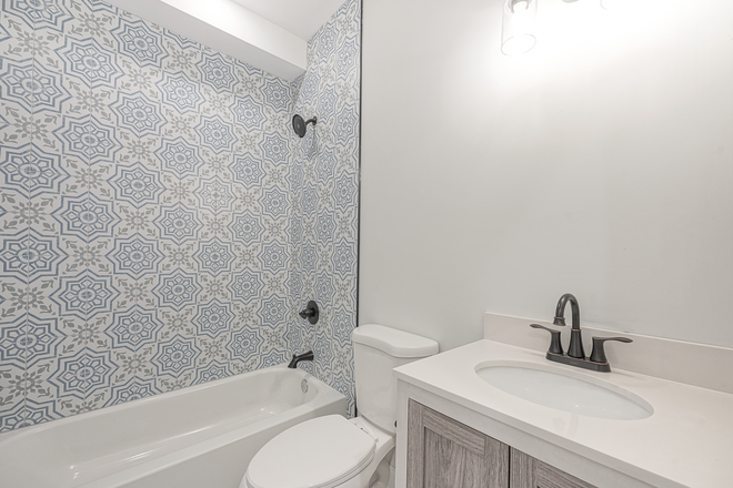 Bathroom - 1825 N 17th St Apartments