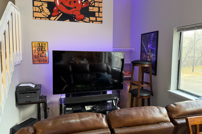 TV and Recliner - Fully Furnished Room 20 min walk from campus, close to Pearl St. and 29th St. Mall Apartments