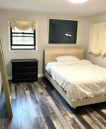 Bedroom - Furnished room in shared home for male-Dey Rd-Plainsboro