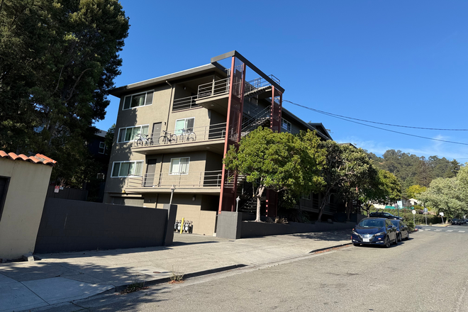 Outside Street View - 2819 Derby St. #103 , Large 2 Bedroom 2 Bath Excellent Location minutes walk from UC Berkeley
